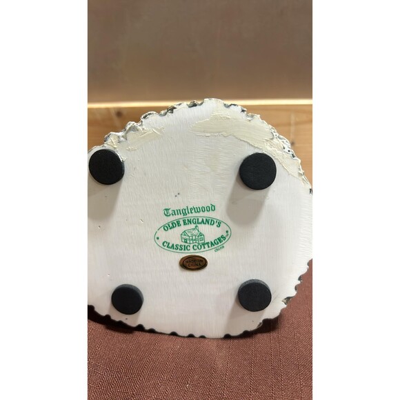 Stratford Olde England's Classic Cottages - Picture 6 of 6